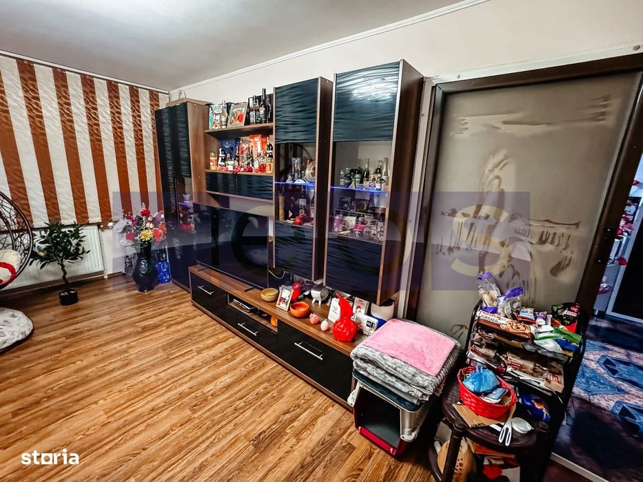 Vanz Are 3 Camere Zona Fizicienilor | Bloc Anvelopat | Centrala |