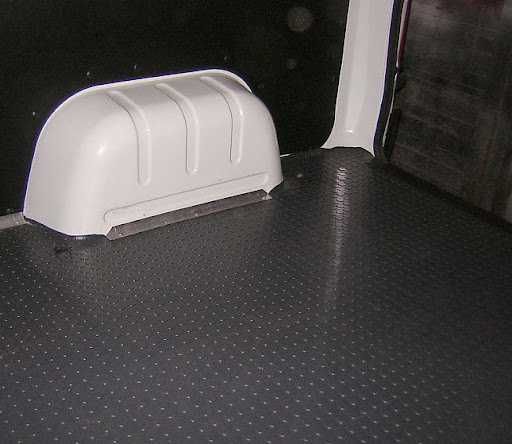 Автомобильное напольное покрытие (Автолин)