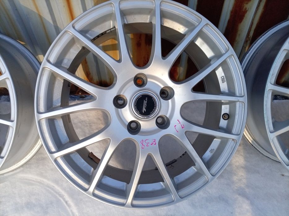 Продам комплект дисков привозные  на 17