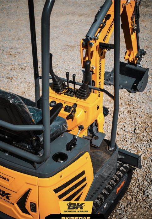 Miniexcavator Berger Kraus BK1250AS cu braț pivotant