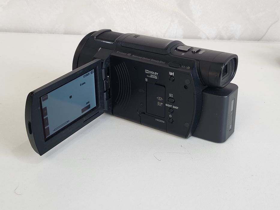 Видеокамера Sony FDR-AX33