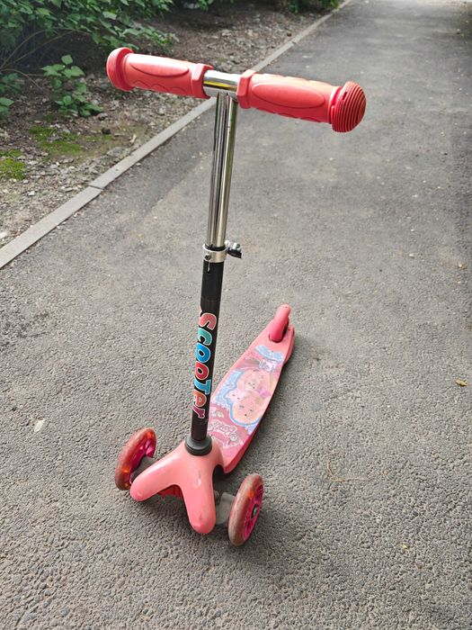 Самокат детский, станция метро Москва