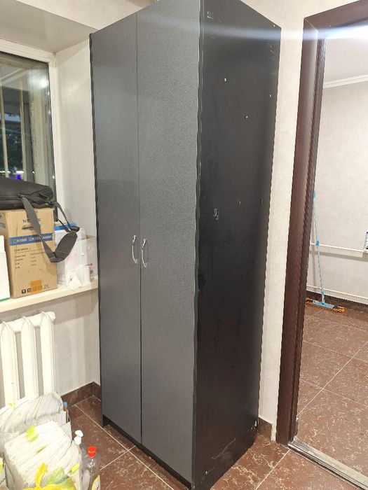 Продам офисные шкафы