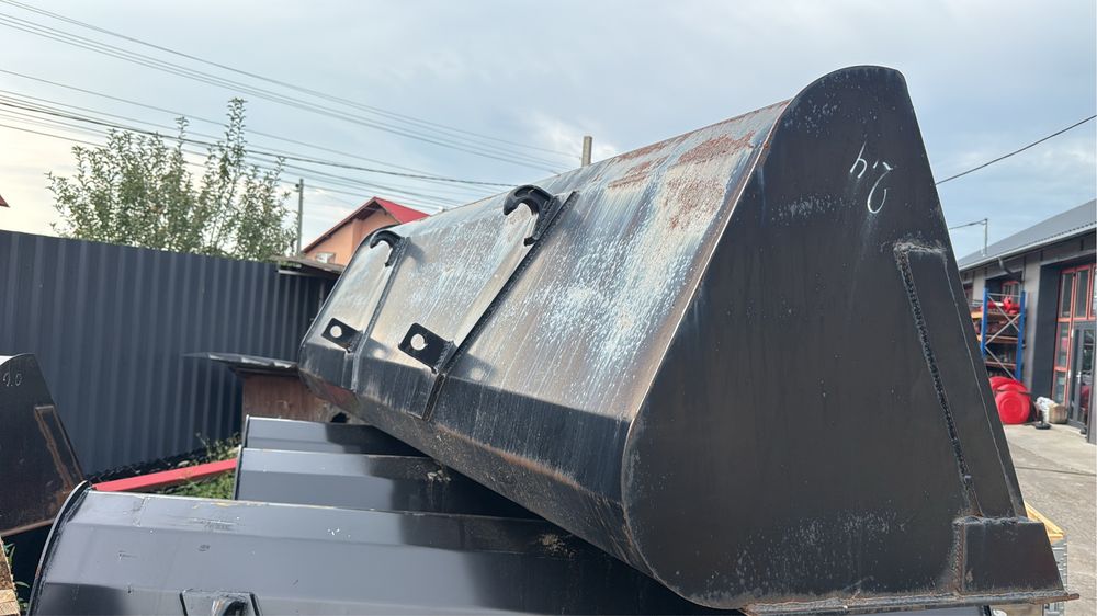 Cupa tractor cereale. 1,2m piese noi Polonia