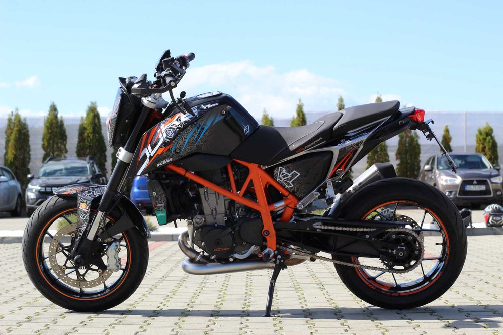 KTM Duke 690 R-ABS,stare foarte buna,2014,recent adus
