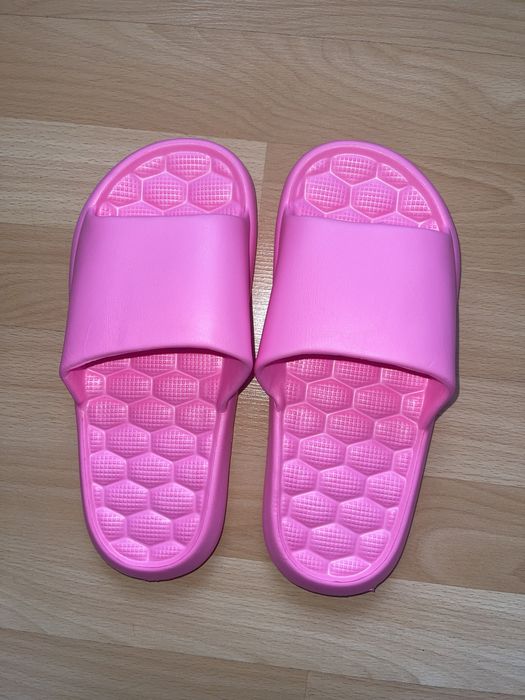 Дамски чехли