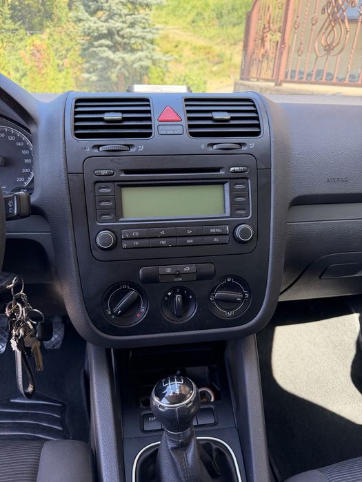 Volkswagen Golf 5, 1.4 Benzină, 2004, 75 CP