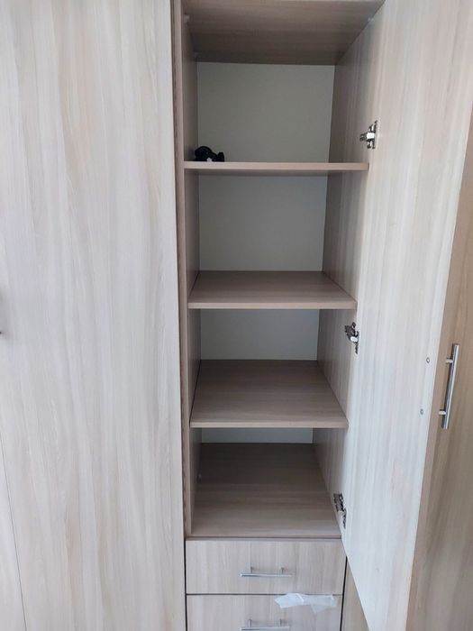 Шкаф бежевый пятидверный