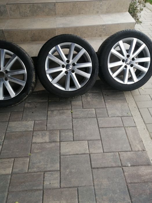 Jante R17 5x112 compatibile seat, audi, skoda au fost pe un passat b6.