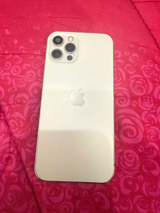 Iphone 12 pro смотрите описание