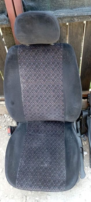 Oglinzi Opel Astrag avem și alte culori