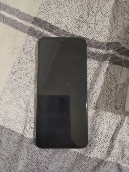 Honor X6  64/4 GB IMEI oʻtgan android versiya 14