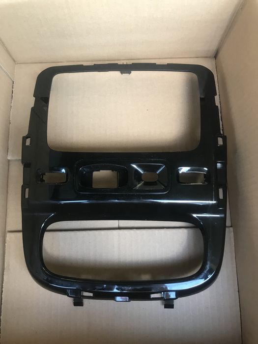 Штатная магнитола Duster