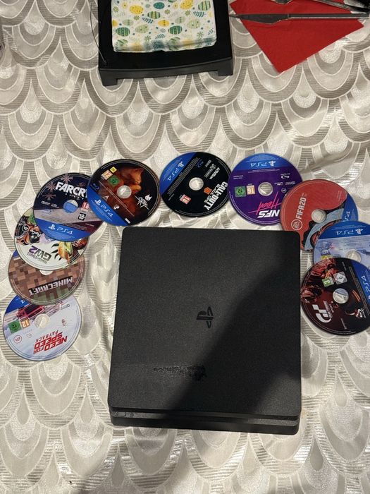 Ps4 slim -идва с 10 игри безплатно.