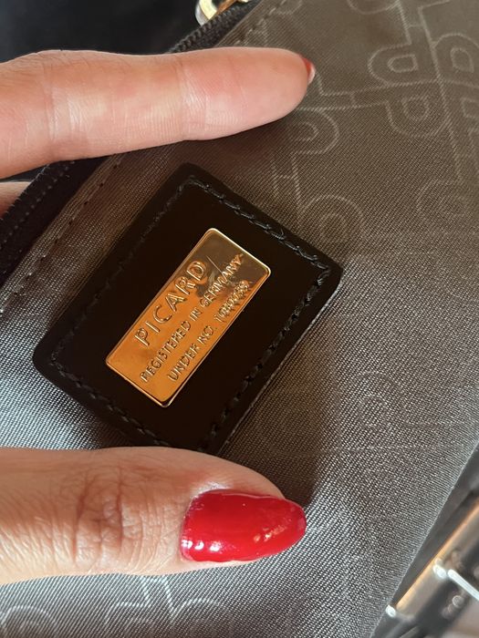 Picard, premium, 100% piele, geantă medie (umăr și mână), neagră