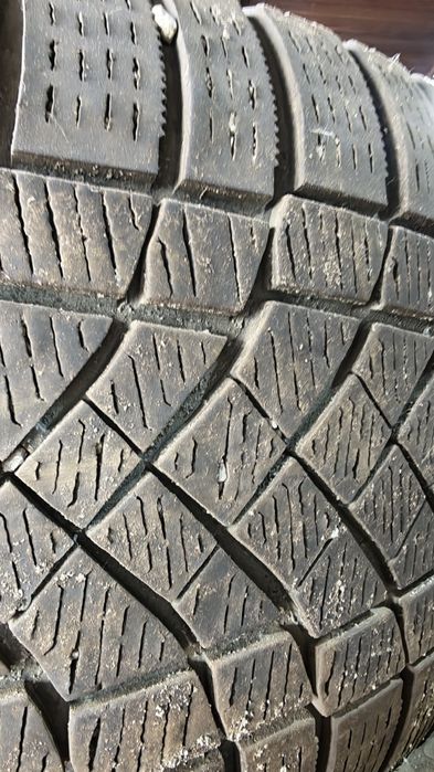 Шины зимние PIRELLI 285/60 R18