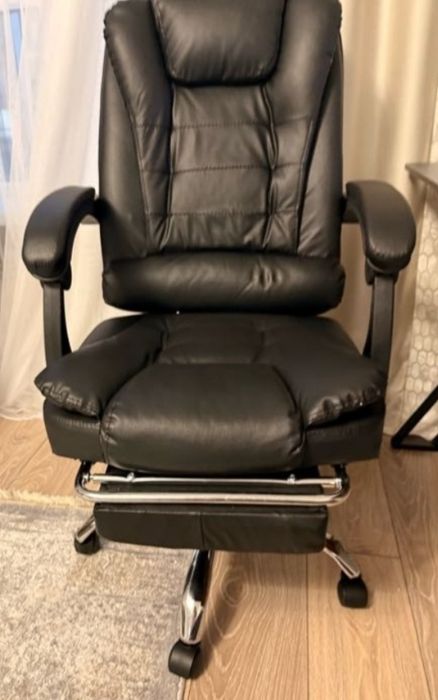 Кресло офисное продам кожа