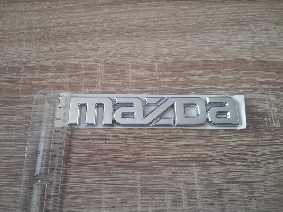 Сребрист надпис Mazda стар стил