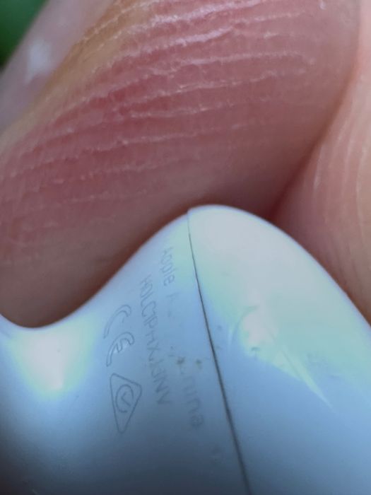 APPLE AIR PODS 2 Генерация.  Само слушалките