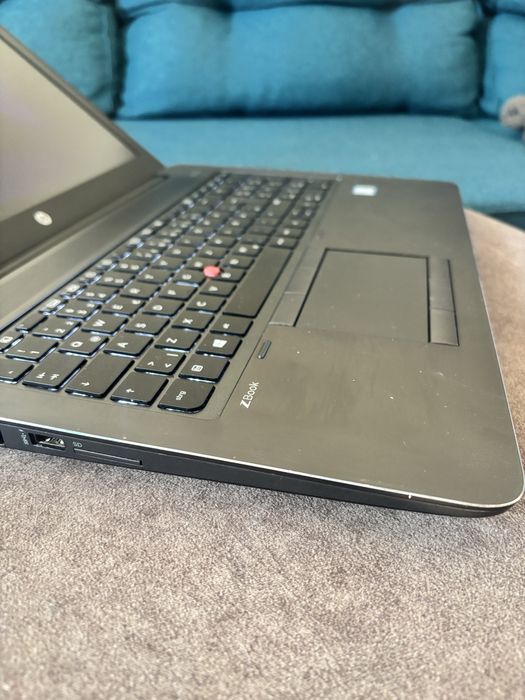 Hp Gaming/worstation• proceosr i7-6820HQ• Nvidia 4gb dedicat• 16gb ram