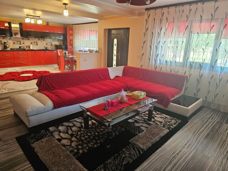 Vând casă + mașină comuna Oancea/ schimb cu apartament în județul Galați!Teren de 1900m2