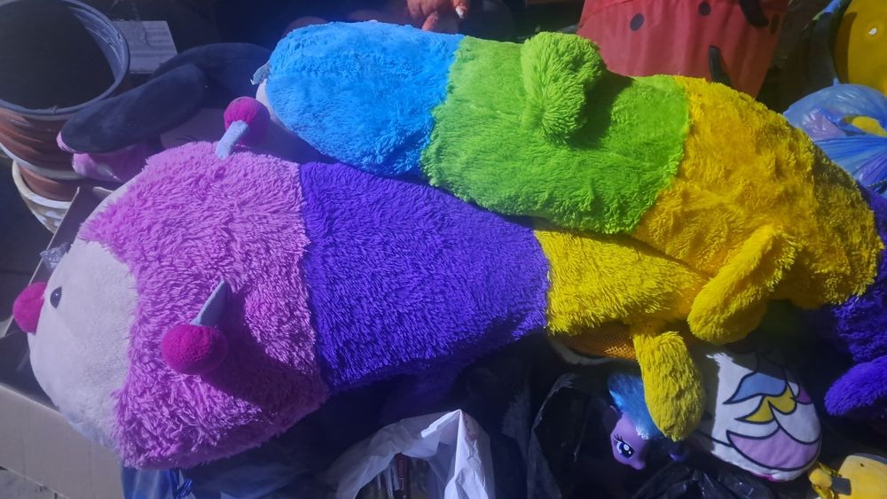 Jucărie de plus de 2 m lungime