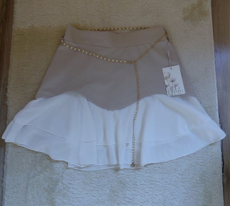 Нова с етикета пола