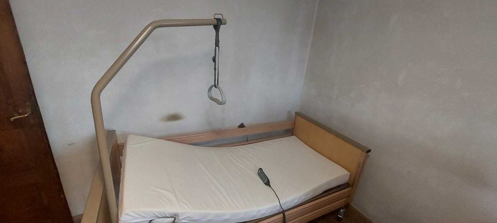 Болнично легло с регулиране на височината