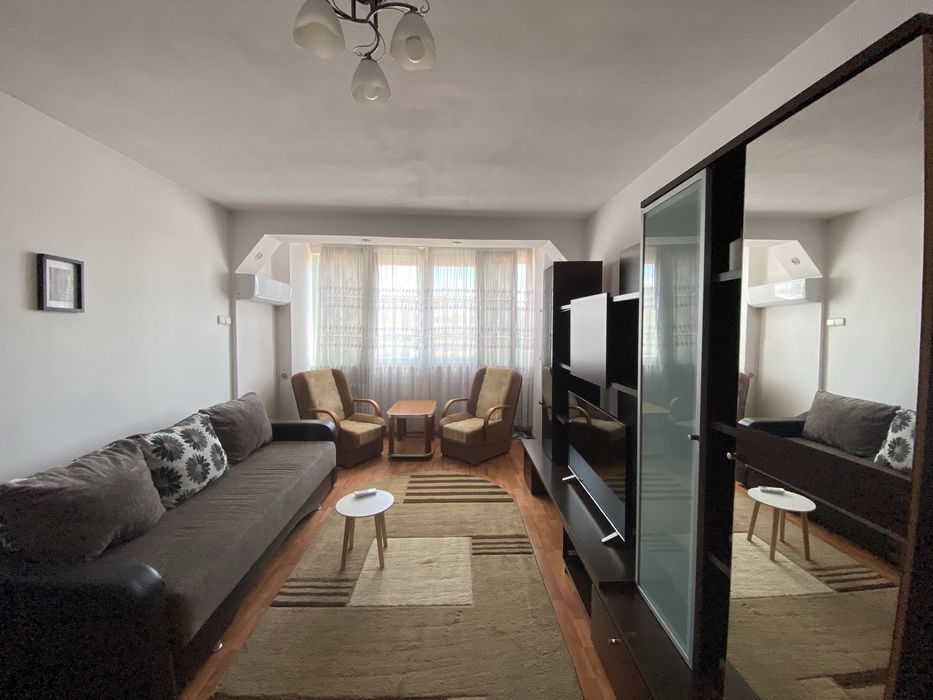 Inchiriez apartament