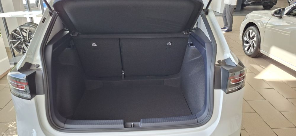Volkswagen Tharu Pro