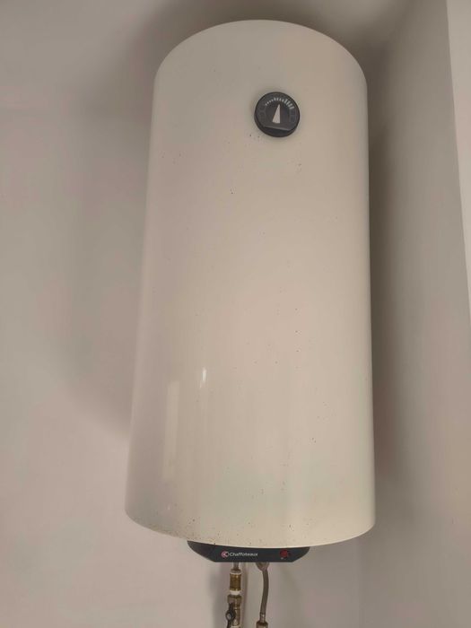 Vând boiler electric