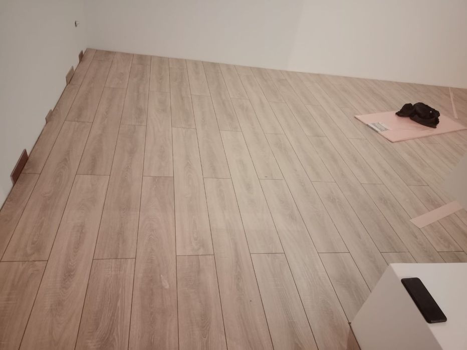 Ламинат, линолеум, паркет, плинтуса