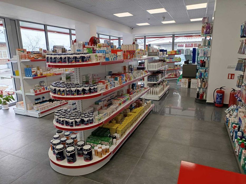 Метални стелажи за магазини - търговско оборудване, рафтове, кошници