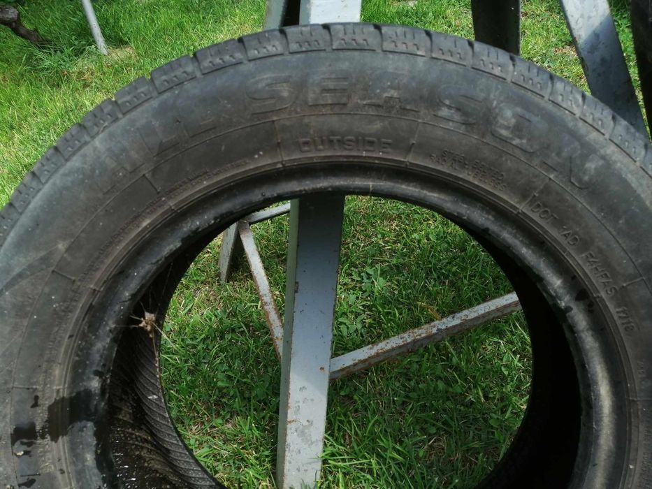 Продавам автомобилни гумк