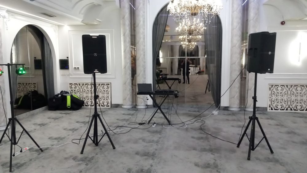 Dj/Mc evenimente nunti botezuri cununii petreceri private