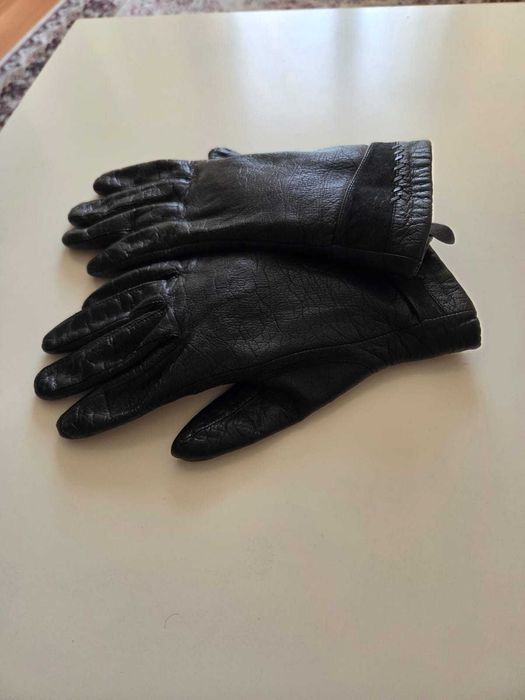 Продам женские кожаные перчатки