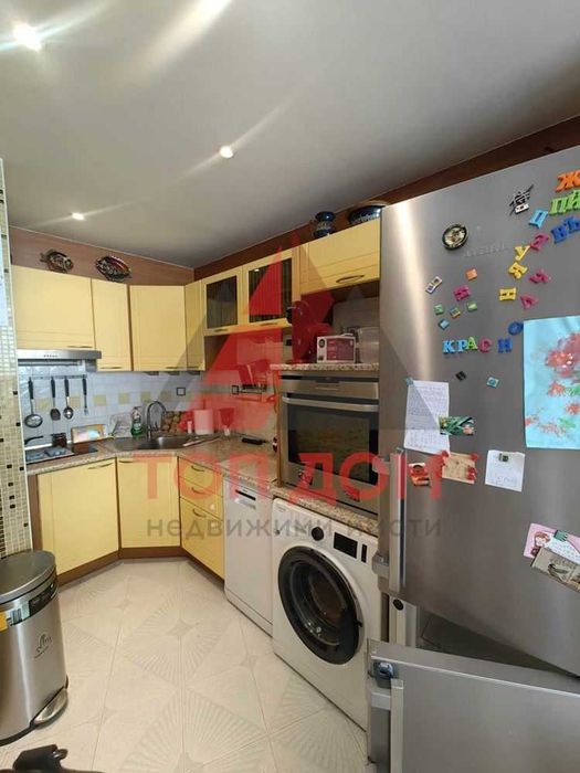 Дава се под наем Тристаен апартамент в Варна, Общината - 82 кв.м за 561 € - Снимка #2