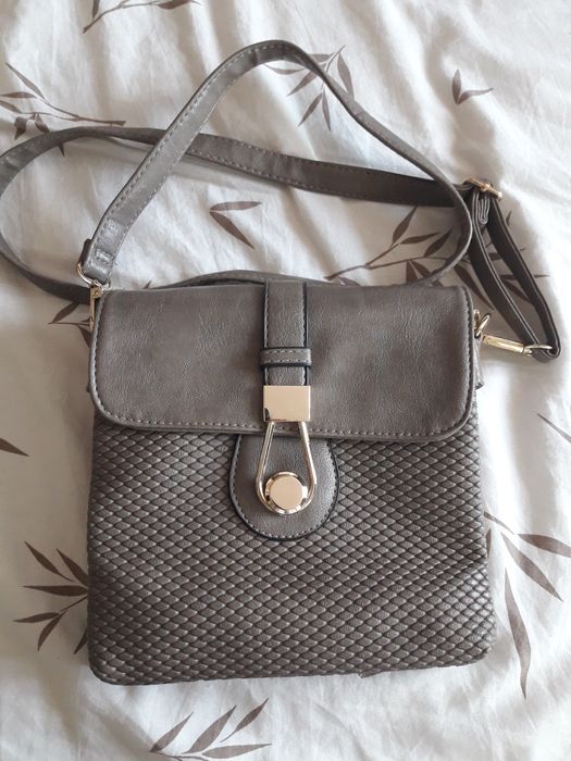 Детска кожена чанта през рамо