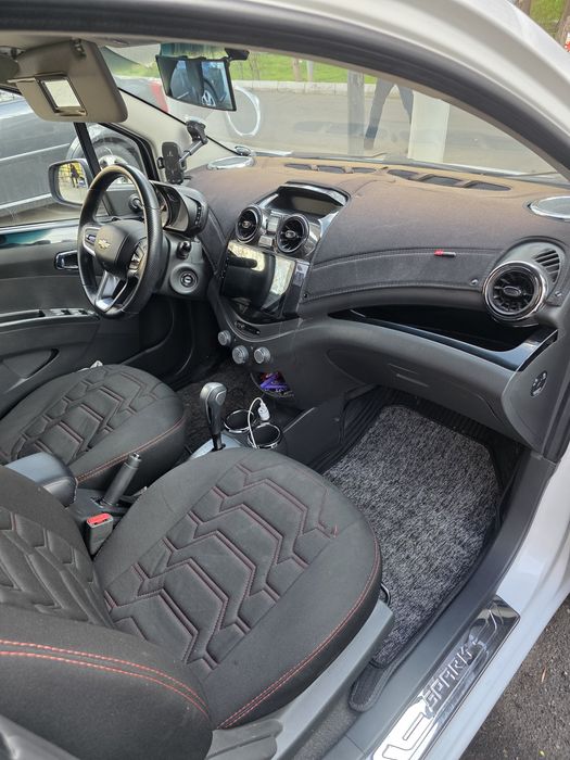 Продам Spark Автомат 1л 2010г выпуска. В хорошем состоянии.