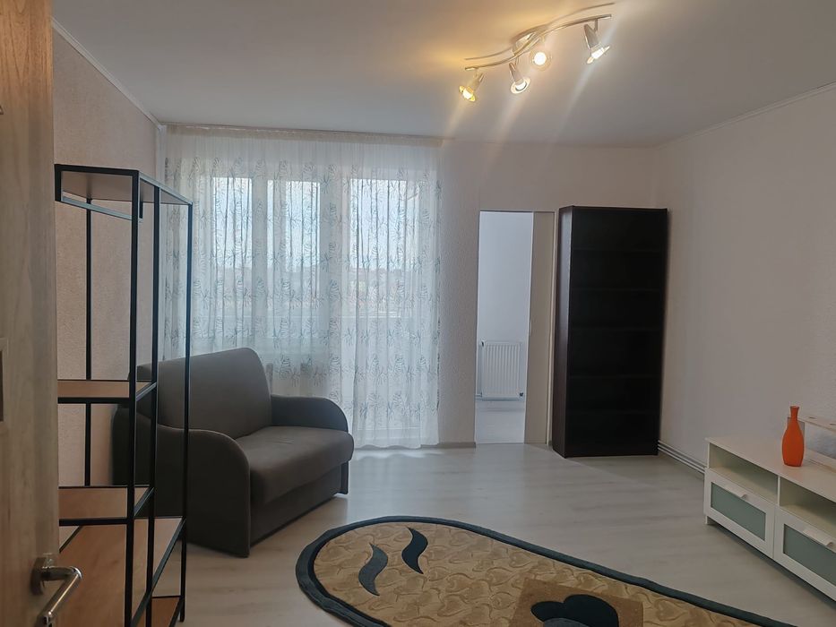 Ofer spre închiriere apartament 2 camere Brașov (zona Astra)
