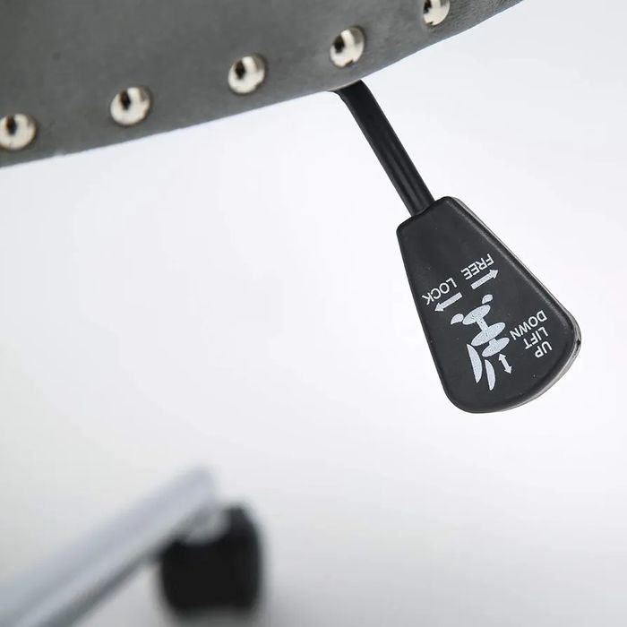 Уникален въртящ360гр. стол с регулируема височина,газов амортисьор