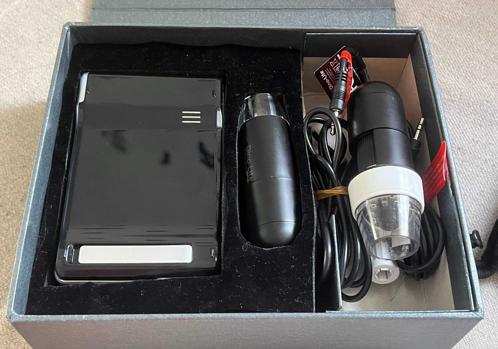 Dino Lite Pro microscop digital cu 2 sonde si ecran portabil