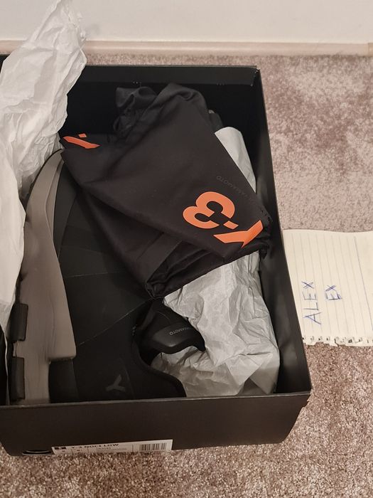 Vând - ghete adidas Y 3 - model Noci Low - mărimea 42 2/3