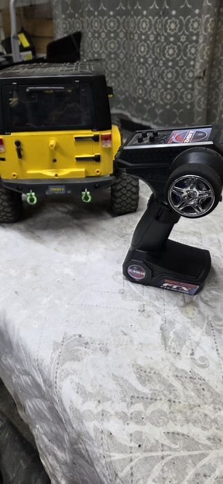 Продавам rc crawler 1:10