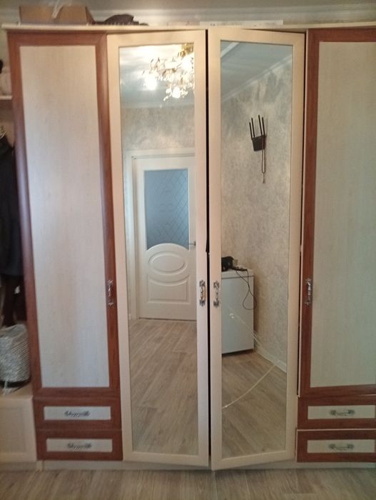 Продаю шкаф прихожую