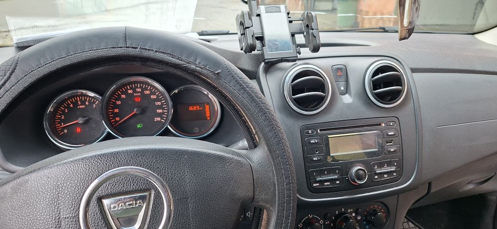 Vând Dacia Logan MCV 1.2 benzină