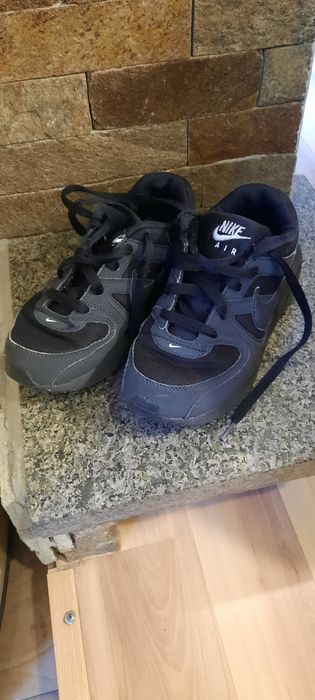 Спортни обувки Nike и Adidas