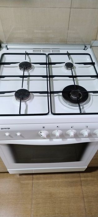 Vând aragaz Gorenje