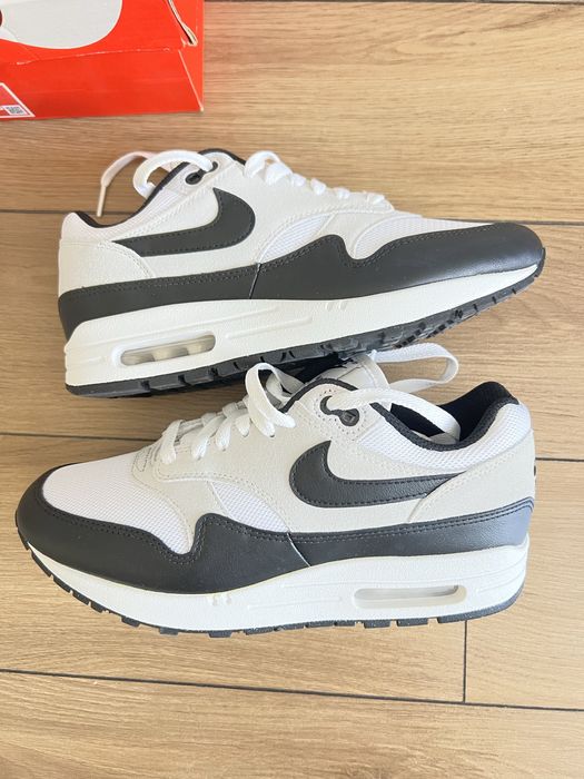 Продам кросовки  оригинал Nike Air max  1  новые