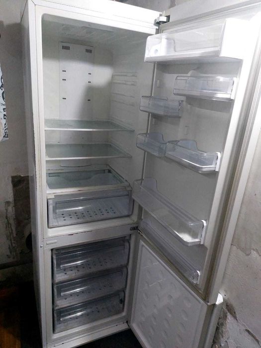 Продам холодильник